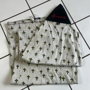 Wavetribe Green Cross Print Surfboard Cover Sock 6’0”